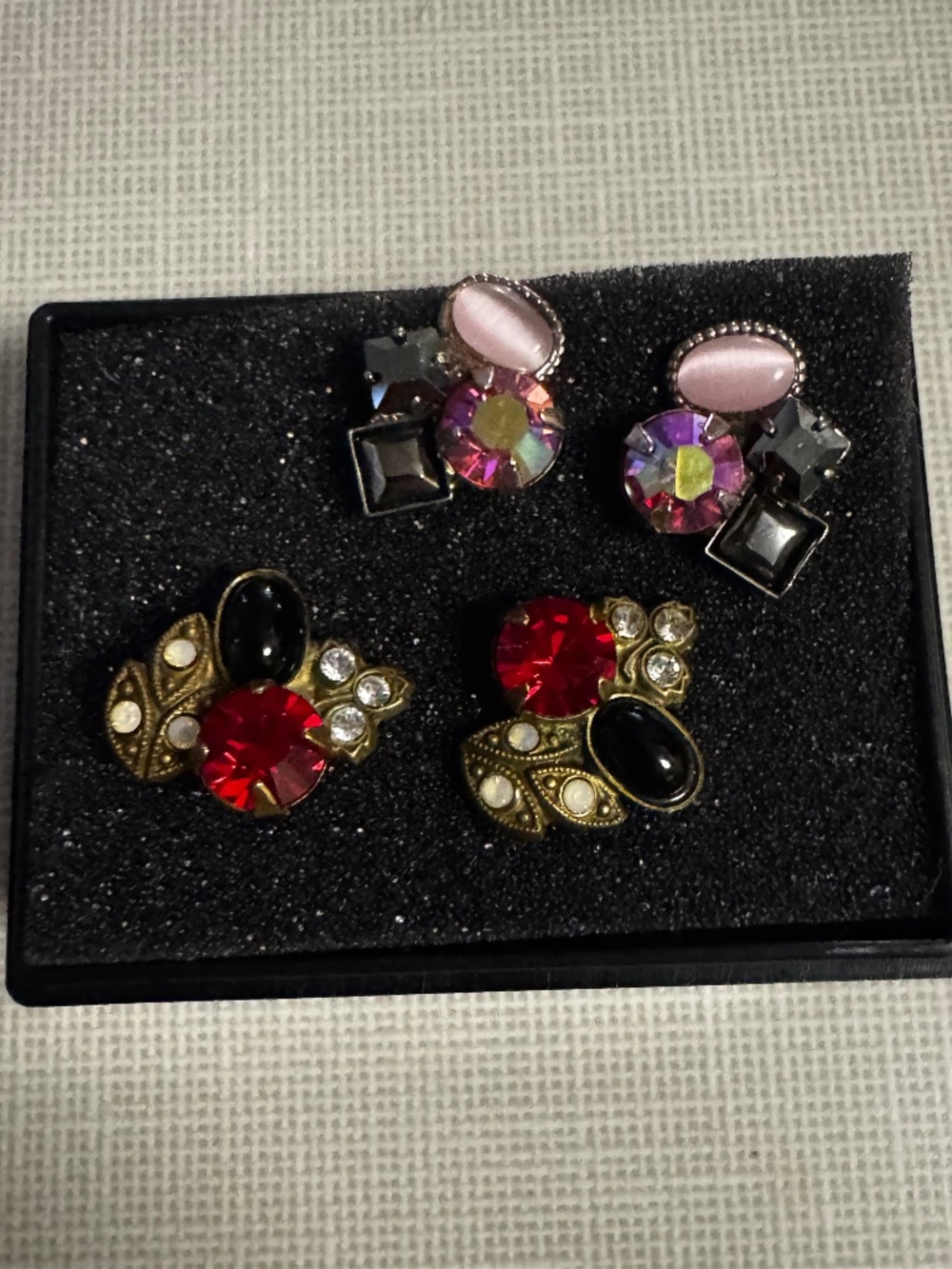 Sorrelli cluster earrings